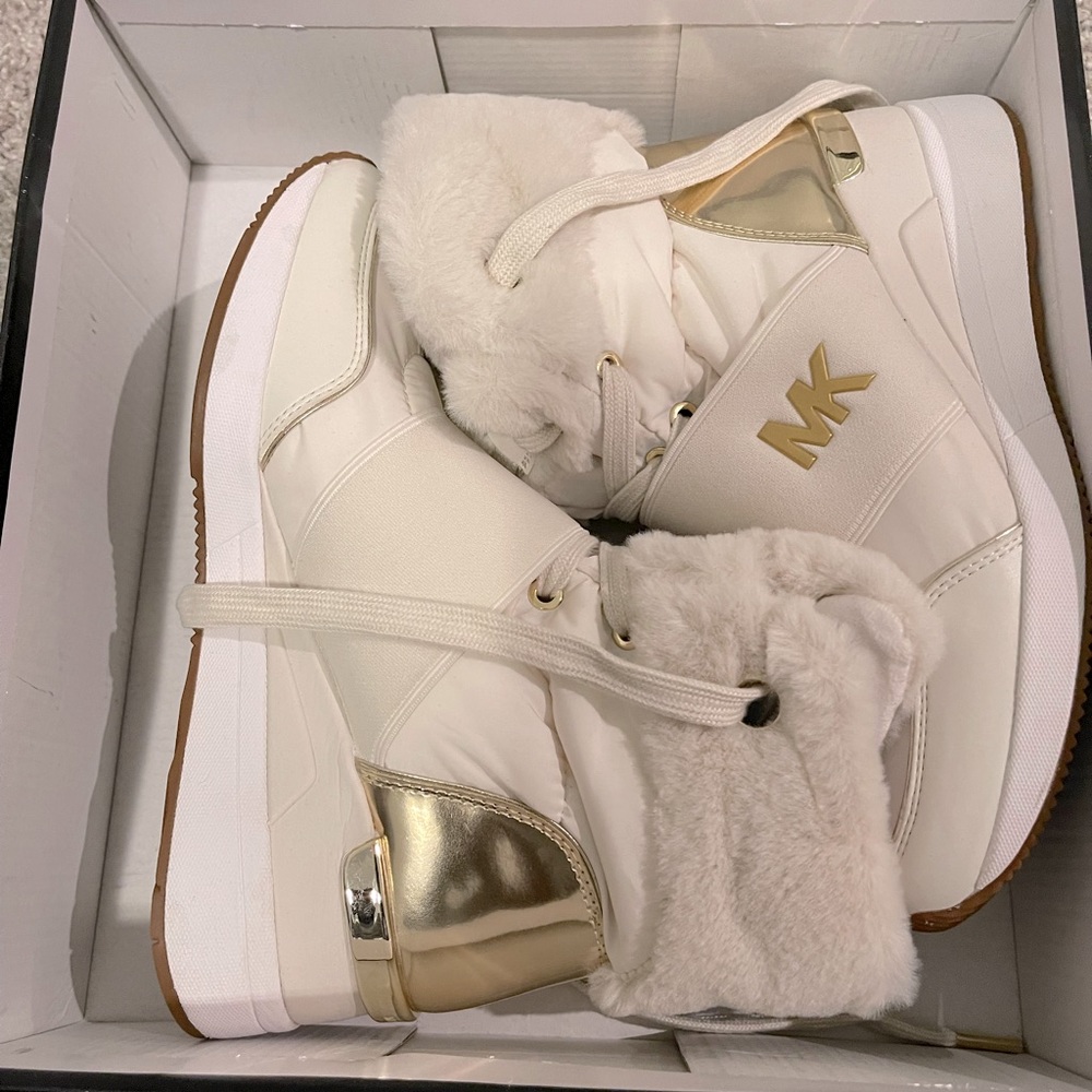 Michael Kors Winter Boot (New)